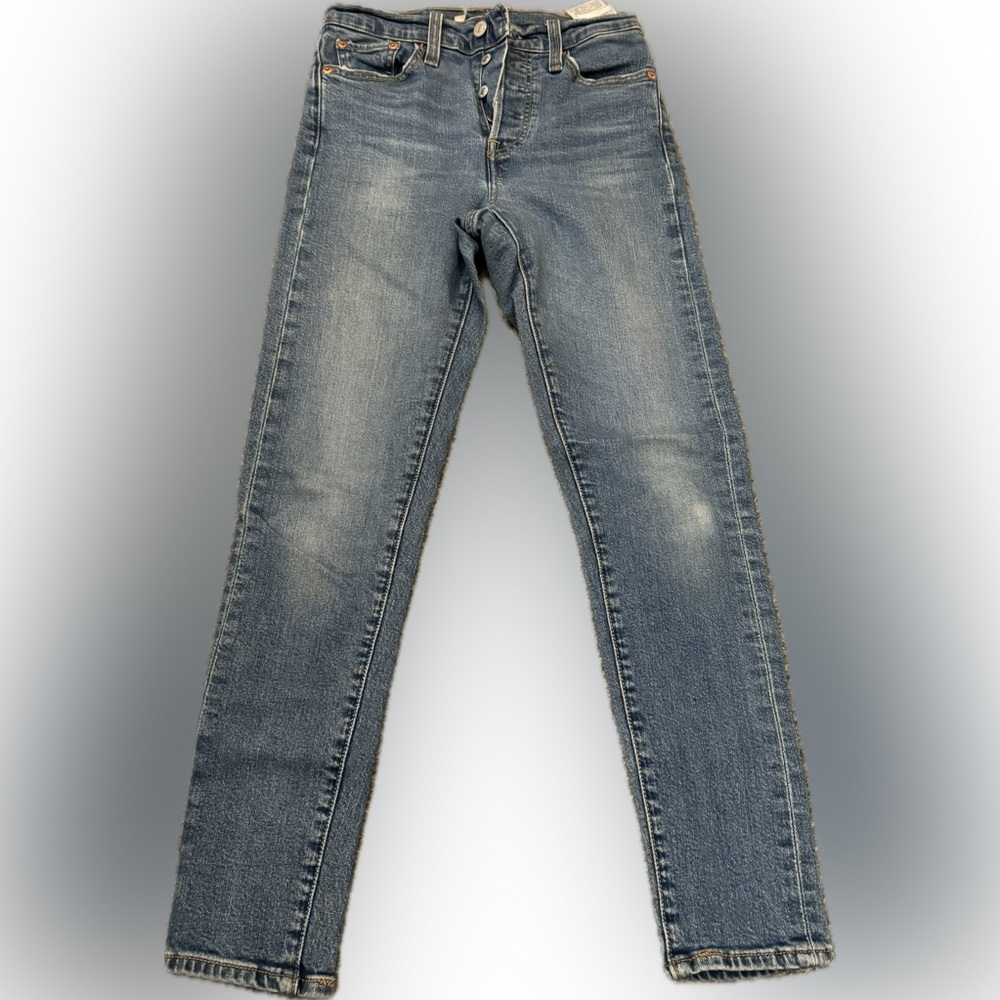 LEVI’S wedgie jeans, size 25, ankle jeans